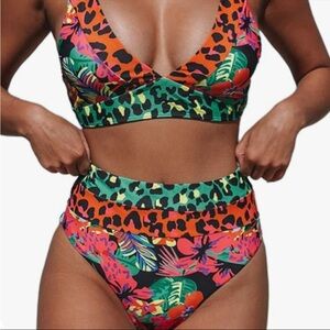 Vibrant Jungle Print Bikini Set